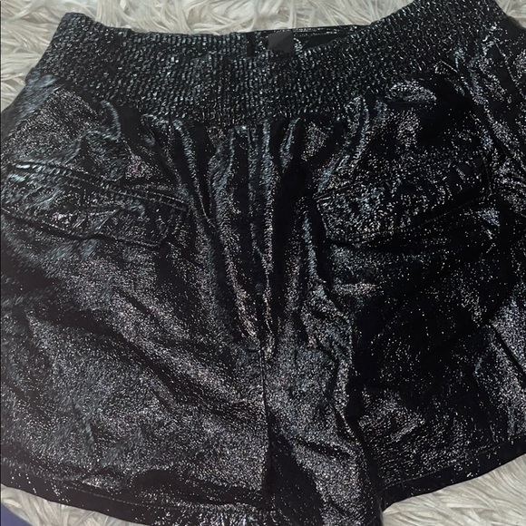 Karl Lagerfeld Black Patent Leather Shorts Size L - Picture 9 of 10